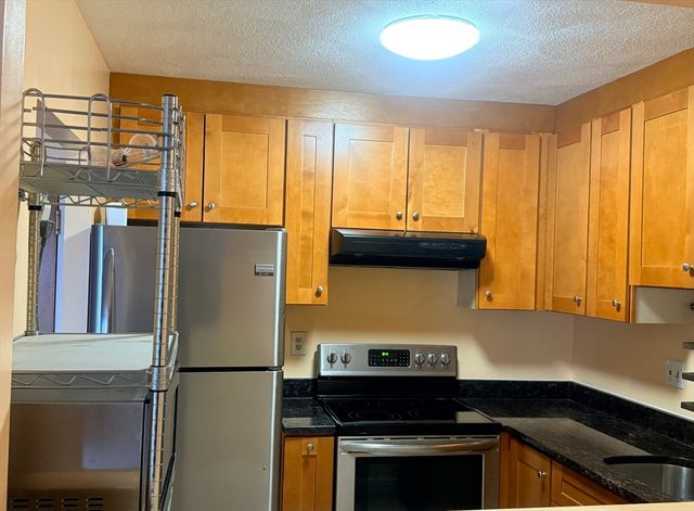 245 Sea St 45, Quincy, MA 02169