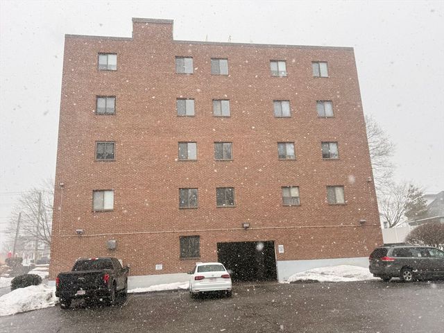 245 Sea St 45, Quincy, MA 02169