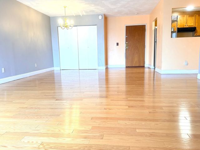 245 Sea St 45, Quincy, MA 02169