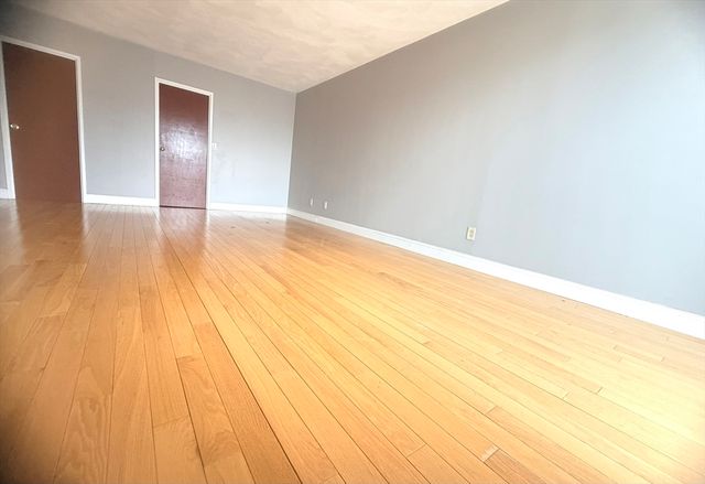 245 Sea St 45, Quincy, MA 02169