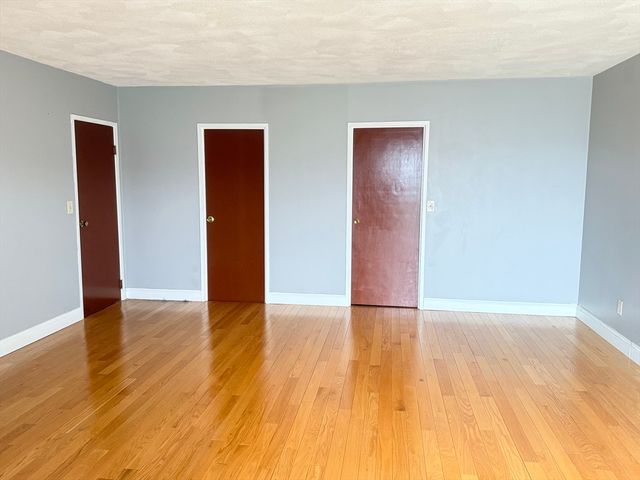 245 Sea St 45, Quincy, MA 02169