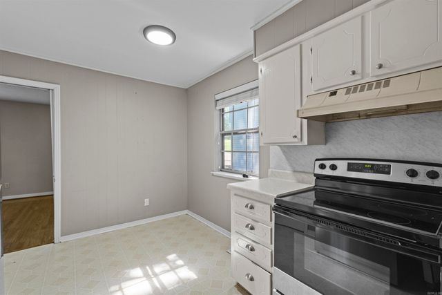 12601 Pleasant Forest Drive, Little Rock, AR 72212