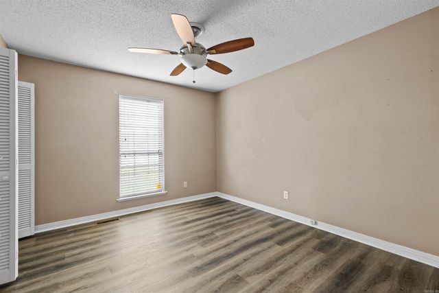 12601 Pleasant Forest Drive, Little Rock, AR 72212