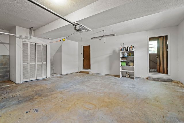 12601 Pleasant Forest Drive, Little Rock, AR 72212