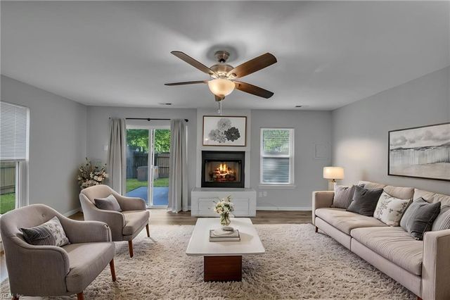 182 Thalia Trace DR, Virginia Beach, VA 23452