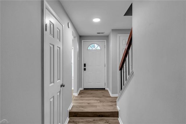 182 Thalia Trace DR, Virginia Beach, VA 23452