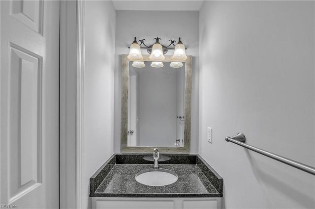 182 Thalia Trace DR, Virginia Beach, VA 23452