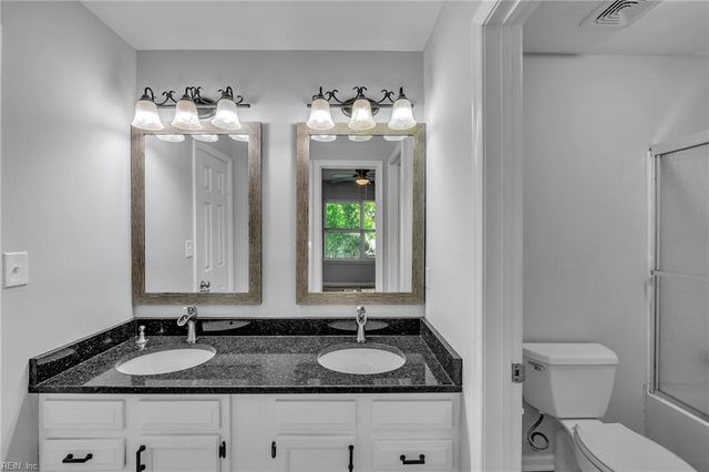 182 Thalia Trace DR, Virginia Beach, VA 23452