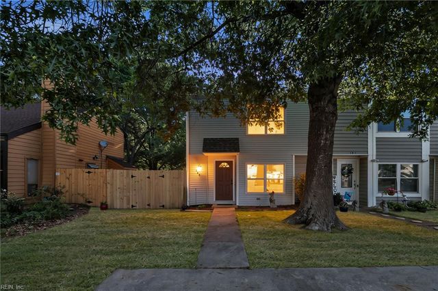 182 Thalia Trace DR, Virginia Beach, VA 23452
