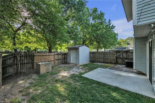 182 Thalia Trace DR, Virginia Beach, VA 23452