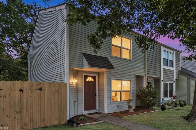 182 Thalia Trace DR, Virginia Beach, VA 23452