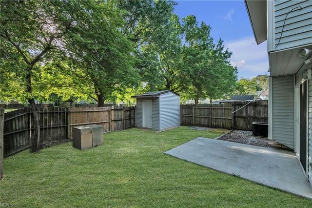 182 Thalia Trace DR, Virginia Beach, VA 23452