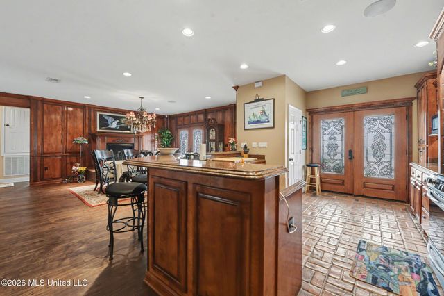 707 Esplanade Avenue, Bay Saint Louis, MS 39520