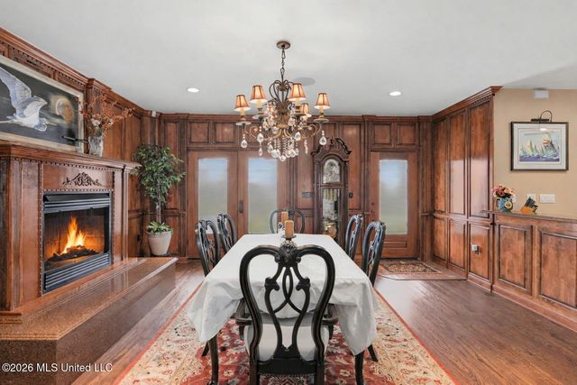 707 Esplanade Avenue, Bay Saint Louis, MS 39520