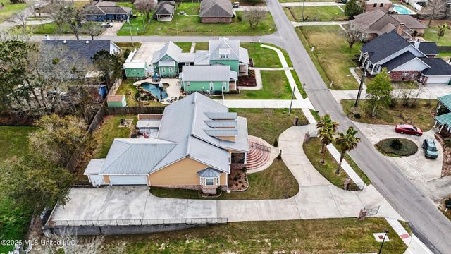 707 Esplanade Avenue, Bay Saint Louis, MS 39520