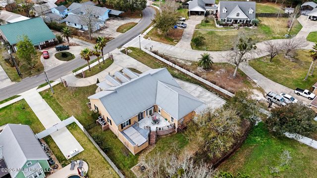 707 Esplanade Avenue, Bay Saint Louis, MS 39520