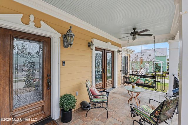 707 Esplanade Avenue, Bay Saint Louis, MS 39520