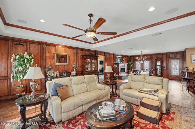 707 Esplanade Avenue, Bay Saint Louis, MS 39520