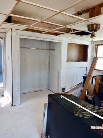 633 5th Ave, Ford City Boro, PA 16226