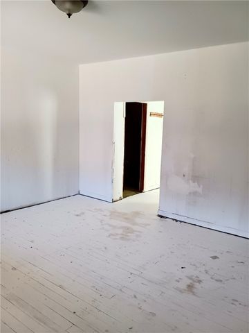 633 5th Ave, Ford City Boro, PA 16226