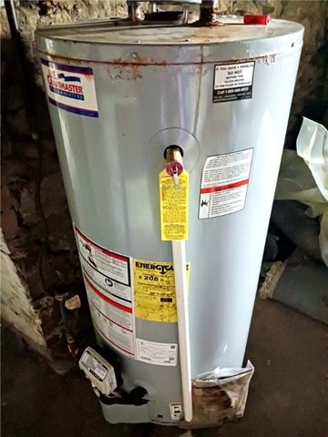 633 5th Ave, Ford City Boro, PA 16226