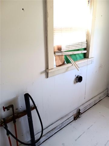 633 5th Ave, Ford City Boro, PA 16226