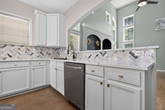 962 Simonton View Lane, Lawrenceville, GA 30045
