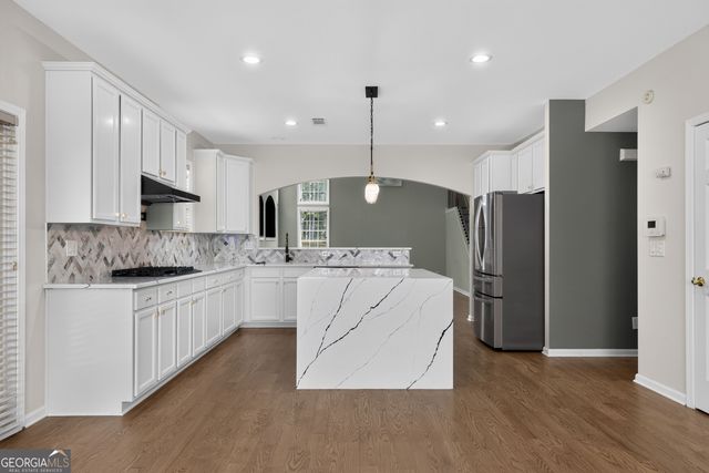 962 Simonton View Lane, Lawrenceville, GA 30045