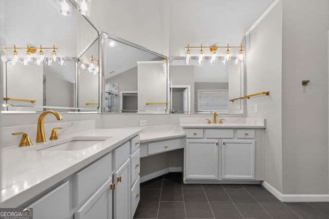 962 Simonton View Lane, Lawrenceville, GA 30045