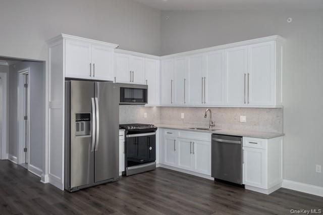 26 Sunlight Walk 26, Holbrook, NY 11741