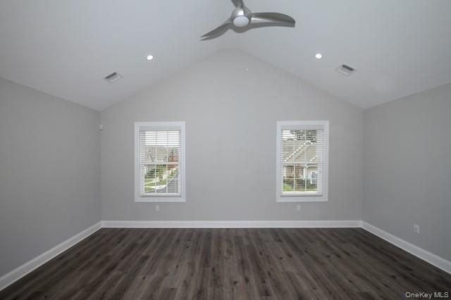 26 Sunlight Walk 26, Holbrook, NY 11741