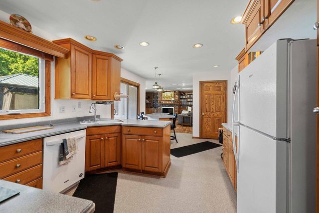 3601 Michigan AVENUE, Manitowoc, WI 54220