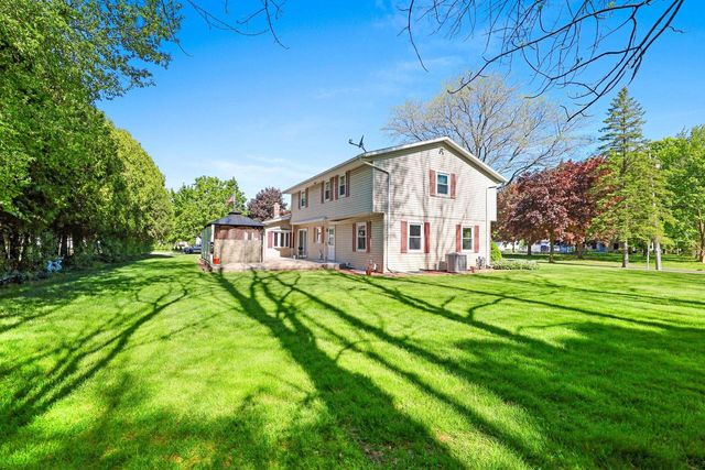 3601 Michigan AVENUE, Manitowoc, WI 54220