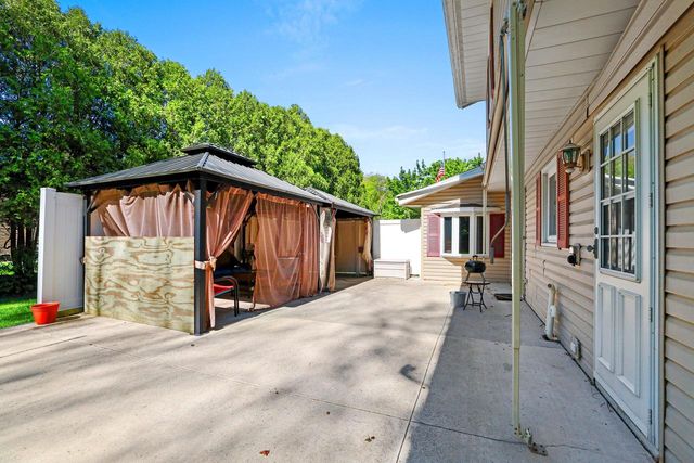 3601 Michigan AVENUE, Manitowoc, WI 54220
