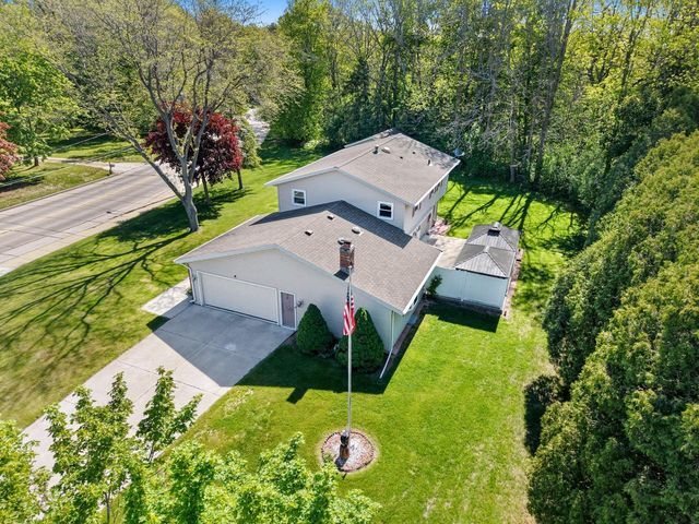 3601 Michigan AVENUE, Manitowoc, WI 54220