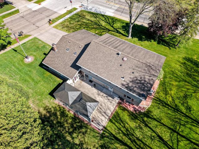 3601 Michigan AVENUE, Manitowoc, WI 54220