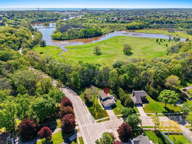 3601 Michigan AVENUE, Manitowoc, WI 54220