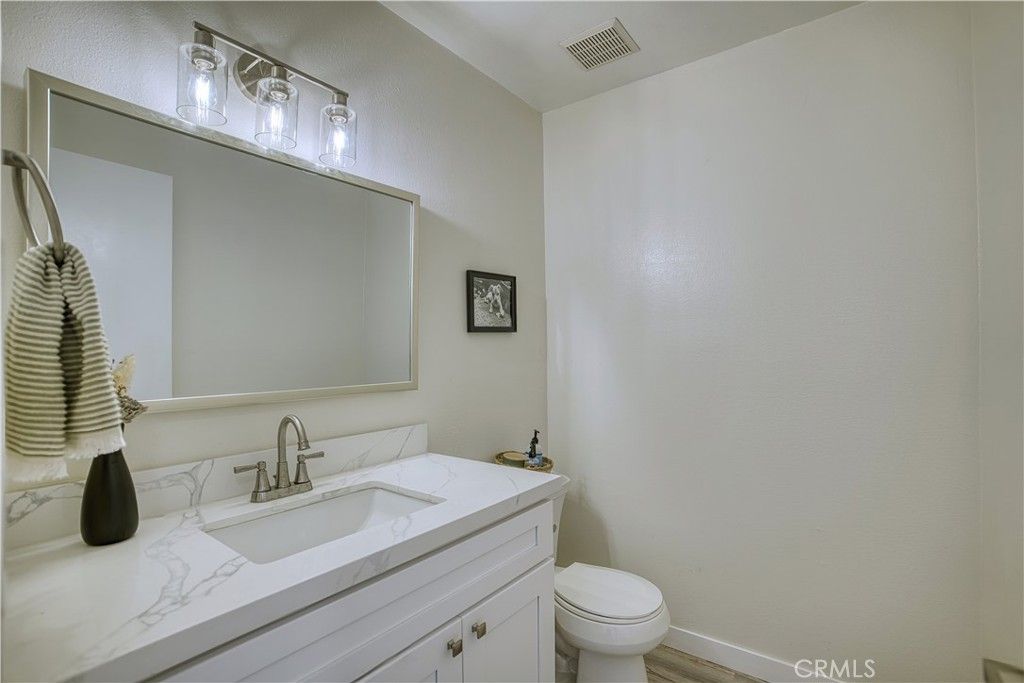 Image 14 of property listing at 14385 Suffolk, Westminster, CA 92683