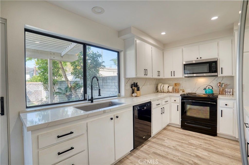 Image 7 of property listing at 14385 Suffolk, Westminster, CA 92683