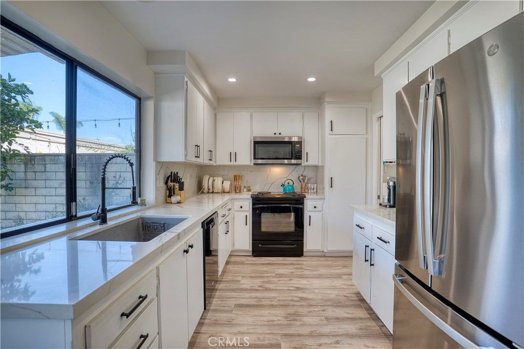 Image 8 of property listing at 14385 Suffolk, Westminster, CA 92683