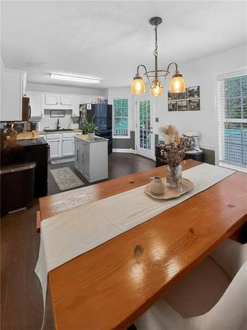 172 Lena Lane, Dallas, GA 30132