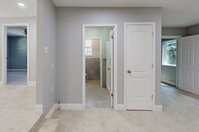 390 Casablanca Drive Drive, Shepherd, TX 77364