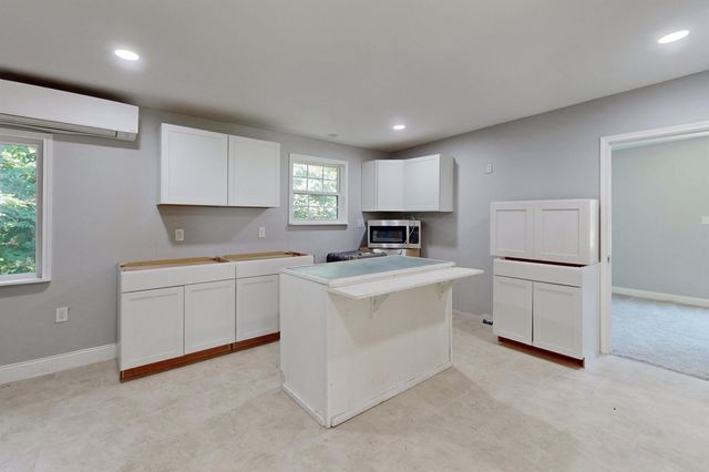 390 Casablanca Drive Drive, Shepherd, TX 77364