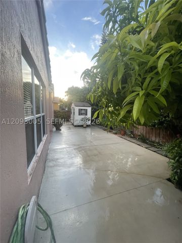 16125 SW 62nd Ter, Miami, FL 33193