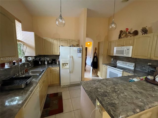 16125 SW 62nd Ter, Miami, FL 33193
