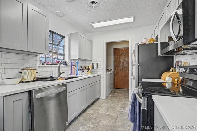 3356 S 142nd East Avenue, Tulsa, OK 74134