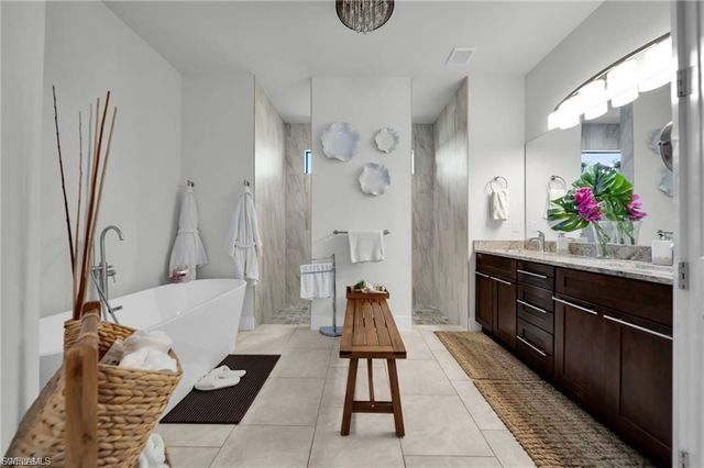 3246 NW 21st TER, Cape Coral, FL 33993