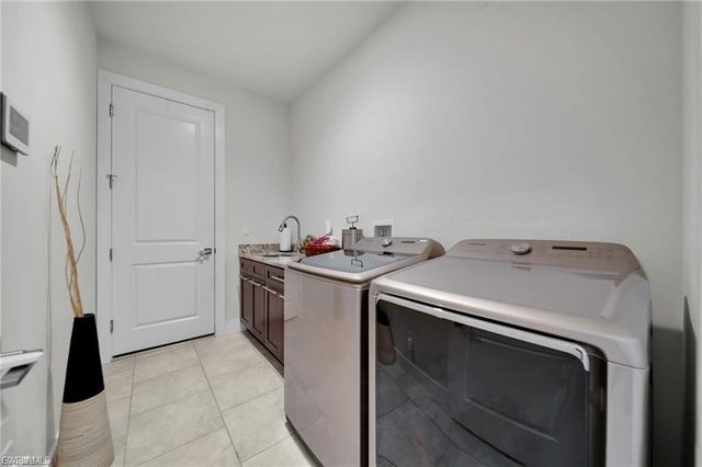 3246 NW 21st TER, Cape Coral, FL 33993