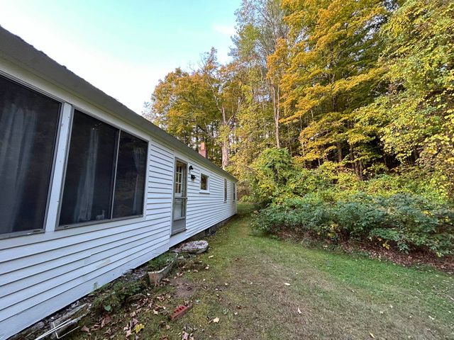 637 NH-114 Route, Sutton, NH 03221