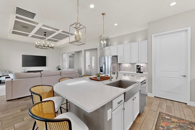 7221 Aldan Drive NE, Rio Rancho, NM 87144